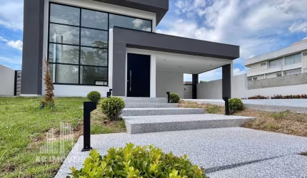 RR7393 Casa Charmosa 270m² CONDOMÍNIO RESERVA SANTA MARIA NATURE - OPORTUNIDADE - 4 Suítes 4 Vagas - Jandira, SP - Ótima Localização - JARDIM DO GOLF