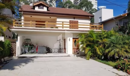 RRCOD4673 Casa 219m² CONDOMÍNIO TAMBORÉ 3 - OPORTUNIDADE - 3 Dorms 4 Vagas - Santana de Parnaíba SP - Ótima Localização - ALPHAVILLE