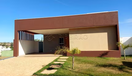 Casa em condomínio para venda com 3 suítes e piscina Terras de Siena