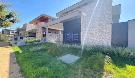 Casa Térrea com Piscina à venda 03 suítes 04 vagas Loteamento Terras de Florença