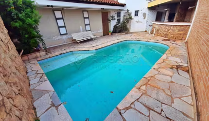 Casa comercial para venda e locação com 04 dormitórios no Jardim Irajá.
