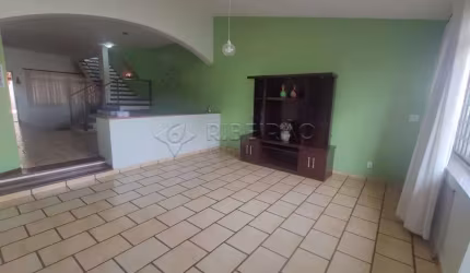 Casa à venda com 3 domitórios com armários e ar condicionado e 2 suítes no Alto da Boa Vista