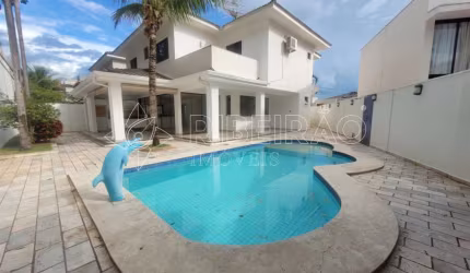 Sobrado com 03 suítes com piscina no Condomínio Nova Aliança Sul