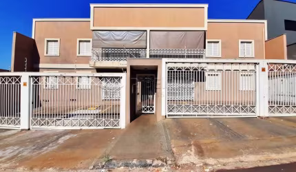 Apartamento térreo no Bairro Pq. Ind. Lagoinha com 03 dormitórios sendo 01 suite, quintal.