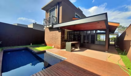 Sobrado no condomínio Quinta dos Ventos com 03 suítes, Completa de Armarios piscina e varanda Gourmet com churrasqueira.