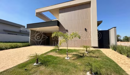 Casa Térrea com Piscina à venda em Condomínio 03 suítes 04 vagas Residencial Alto do Castelo