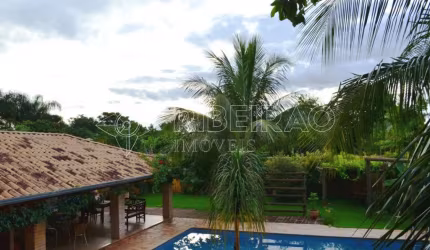 Casa Sobrado à venda com Piscina 3 suítes, 4 vagas Jd. Sumaré