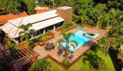 Casa Sobrado com Piscina à venda em Condomínio 5 suítes Parque São Sebastião
