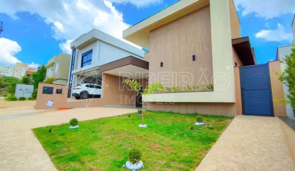 Casa Térrea com Piscina à venda em Condomínio 3 suítes 4 vagas Quinta da Primavera