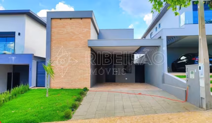 Casa térrea com 03 suítes em condomínio fechado