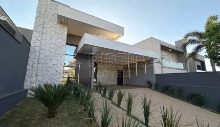 Casa Térrea com Piscina à venda em Condomínio 03 suítes 04 vagas Jardim San Marco