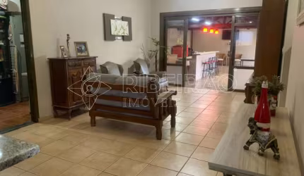 Casa térrea 3 dormitórios e piscina no condomínio Summerville