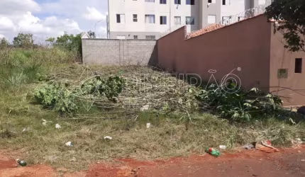 Terreno padrão à venda no bairro Reserva Macaúba