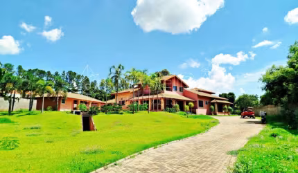 Casa térrea 5 dormitórios e piscina à venda Quinta da Boa Vista A