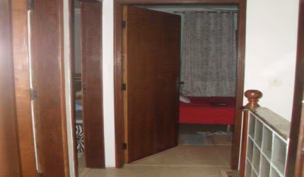 Sobrado com 3 Quartos e 3 banheiros