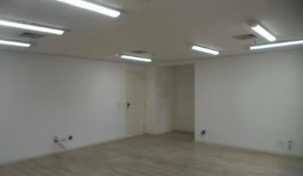 Conjunto Comercial em Moema com 49m²