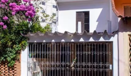Casa à venda em Santana com 150m² 2 dormitórios 1 banheiro 2 vagas.