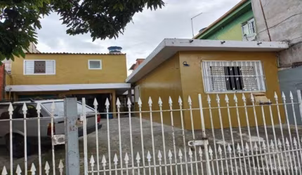 Casa à venda na Vila Jacuí com 158m² 5 dormitórios 3 banheiros 5 vagas.