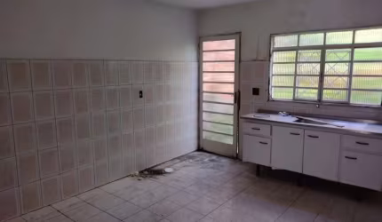 Casa Assobradada com 115m e 3 Dormitórios no Piqueri