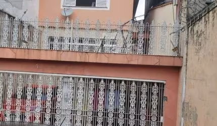 Casa para venda na Penha, 136 metros com 2 quartos
