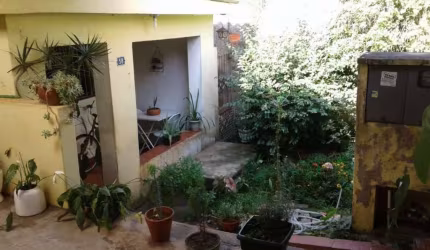 Casa Campo Limpo com 2 Dormitórios, 1 Banheiro e 1 Vaga, 240m²