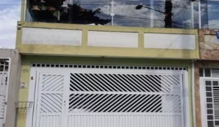 Sobrado à venda no Jardim Lallo com 220m² 3 dormitórios 1 suíte 2 banheiros 2 vagas
