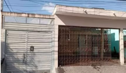 Casa à venda no Jardim Mitsutani com 240m² 2 dormitórios 1 banheiro 4 vagas