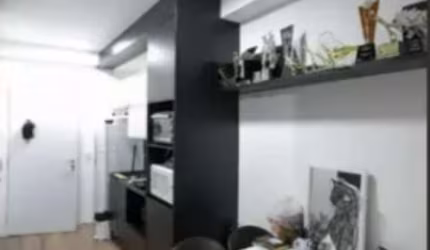 Apartamento no Condomínio Movva Sp no Centro com 40m² 1 dormitório 1 banheiro 1 vaga