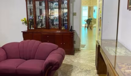 Imperdível Casa à Venda no Jabaquara, SP: 3 Quartos, 1 Suíte, 3 Banheiros, 2 Vagas, 150m² Área