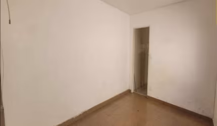Casa térrea antiga com 150m², 1 dormitório, 1 banheiro, sala, cozinha, quintal - Ótima opção para investimento, São Paulo SP