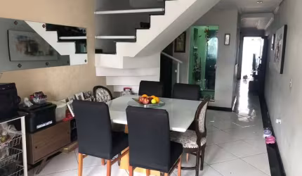 Sobrado Novo | 03 Quartos (02Suítes) | 02 Vagas | 150m² | Fino Acabamento