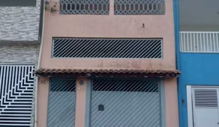 Ótimo Sobrado 4 Dorm 2 Vagas na Vila Simone!