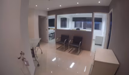 Conjunto Comercial à venda 61m²  2 banheiros 2 vagas na Barra Funda