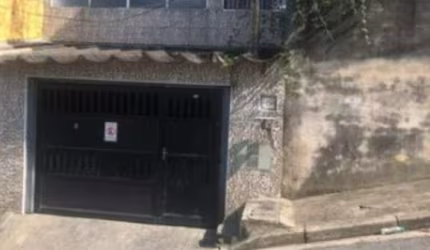 Casa à venda na Vila Dalva com 200m² 4 dormitórios 4 banheiros 2 vagas
