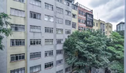 Charmoso studio a venda na Vila Buarque de frente para a praça Rotary