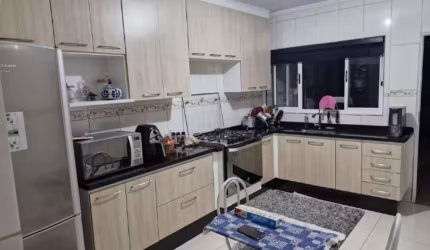 Sobrado 2 dorms, 2 suites, 2 vagas, 112m2  à venda na Zona Leste