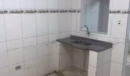 Terreno á venda no Jardim Mirian, 250m² com 3 casas construídas
