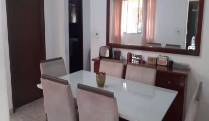 Casa na Vila Antonieta com 200m²