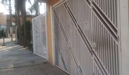 Casa na Vila Formosa sendo no terreno duas casas