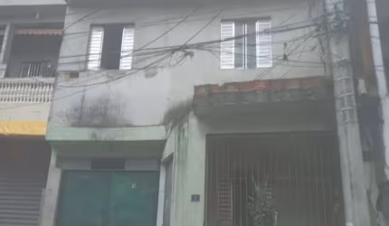 Terreno com casa à venda no Parque do Lago com 125m²