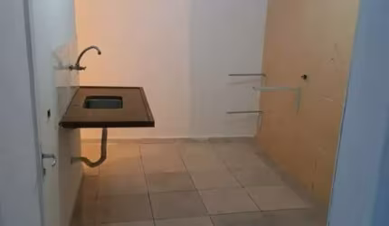Terreno à venda com casas no Jardim Letícia com 250m²
