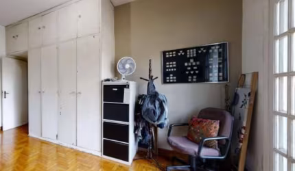 Apartamento com 3 Quartos e 1 banheiro à Venda, 75 m² por R$ 575.000