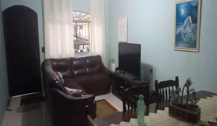 Sobrado, 2 dorm, vaga de garagem