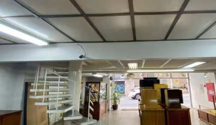 Ponto Comercial à venda na Liberdade com 90m²