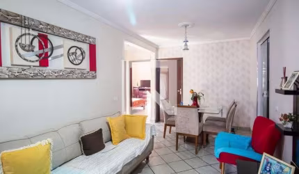 Casa à Venda - Vila Carmosina, 2 Quartos,  250 m2