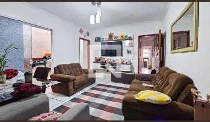 Casa à Venda - Interlagos, 3 Quartos,  125 m2