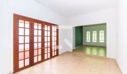 Casa à Venda - Vila Carmosina, 2 Quartos,  175 m2