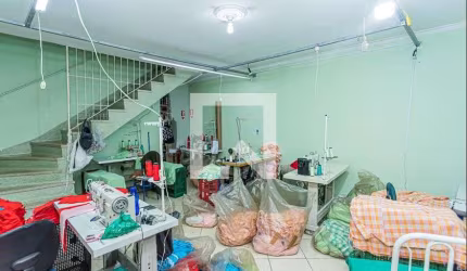 Casa à Venda - Jardim Peri, 3 Quartos,  160 m2
