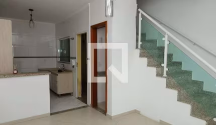Casa à Venda - Vila Jacuí, 2 Quartos,  70 m2