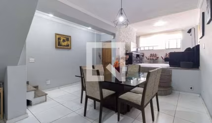 Casa à Venda - Jardim Santa Emília, 3 Quartos,  180 m2